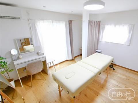 自由が丘 よもぎ蒸し YOMOMO / ヨモモ