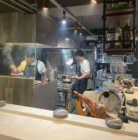 YAKITORI FICO / ヤキトリ フィーコ